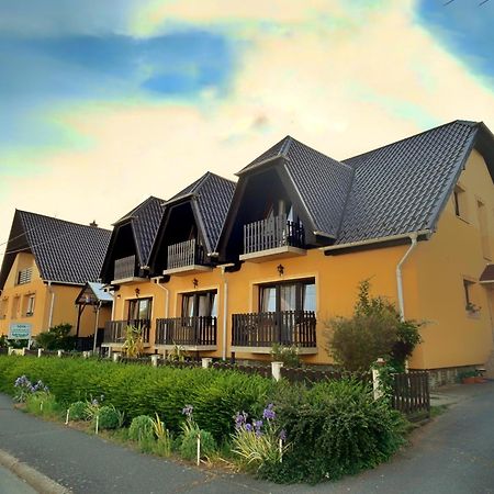 Toth Vendeghaz Hotel บุค ภายนอก รูปภาพ