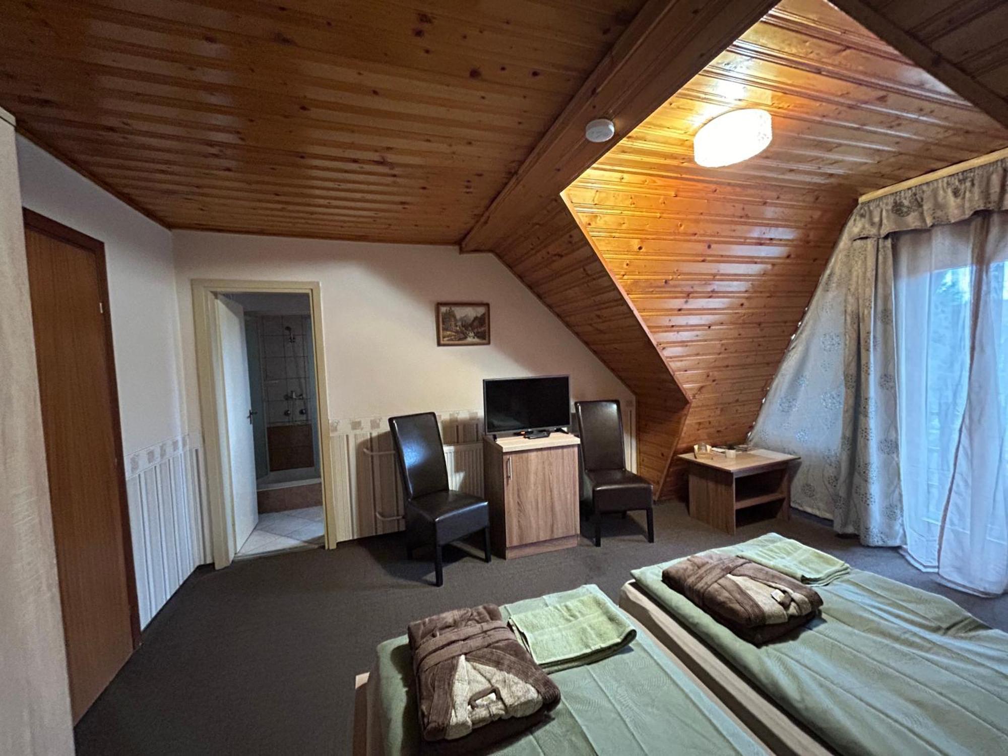 Toth Vendeghaz Hotel บุค ภายนอก รูปภาพ